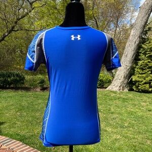 Boys XL under armor athletic shirt